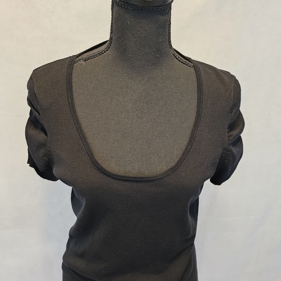 Black Soft Ruffled Sleeve Low Cut Pull Over Top Size thought to be M - Picture 2 of 6